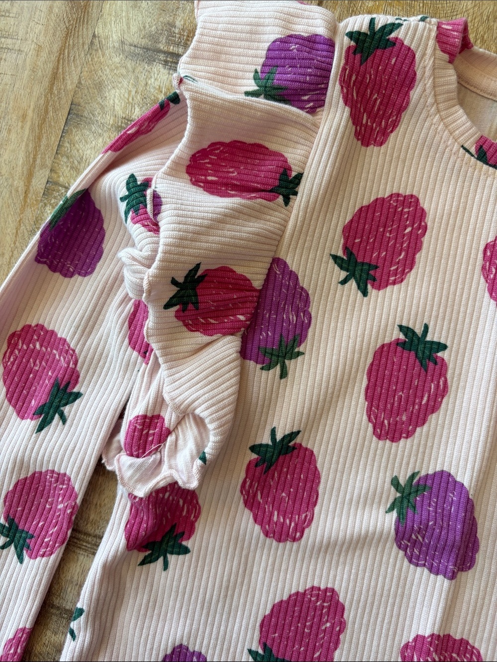 Tucker + Tate Pink Berry Print Top size 7 - Picture 3 of 5